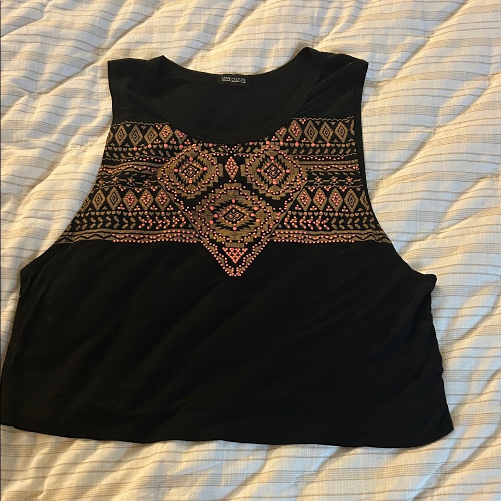 Love Culture Soft Black Crop Top with pink/brown textured design - Sz S